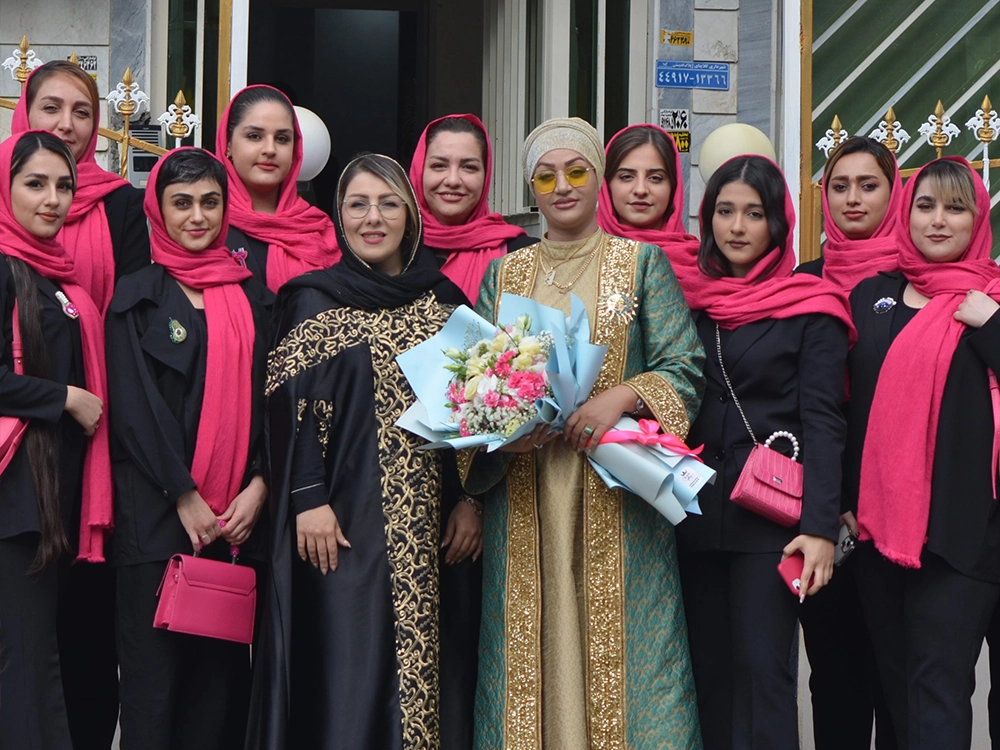 ازاده یارمحمدی - فرش قرمز زیبایی و سلامت